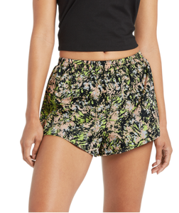 WIND IT UP RUNNER SHORT